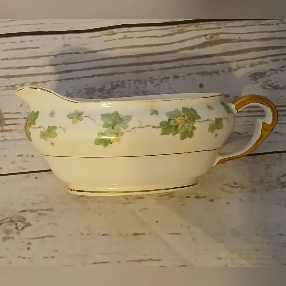 Pope Gosser American Ivy Vintage Gravy Boat with Saucer